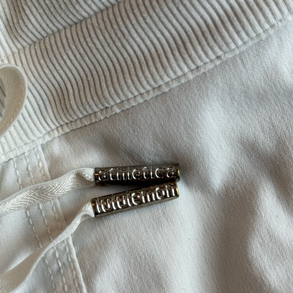 lululemon athletica Cream Cropped Cargo Pants - Picture 3 of 5